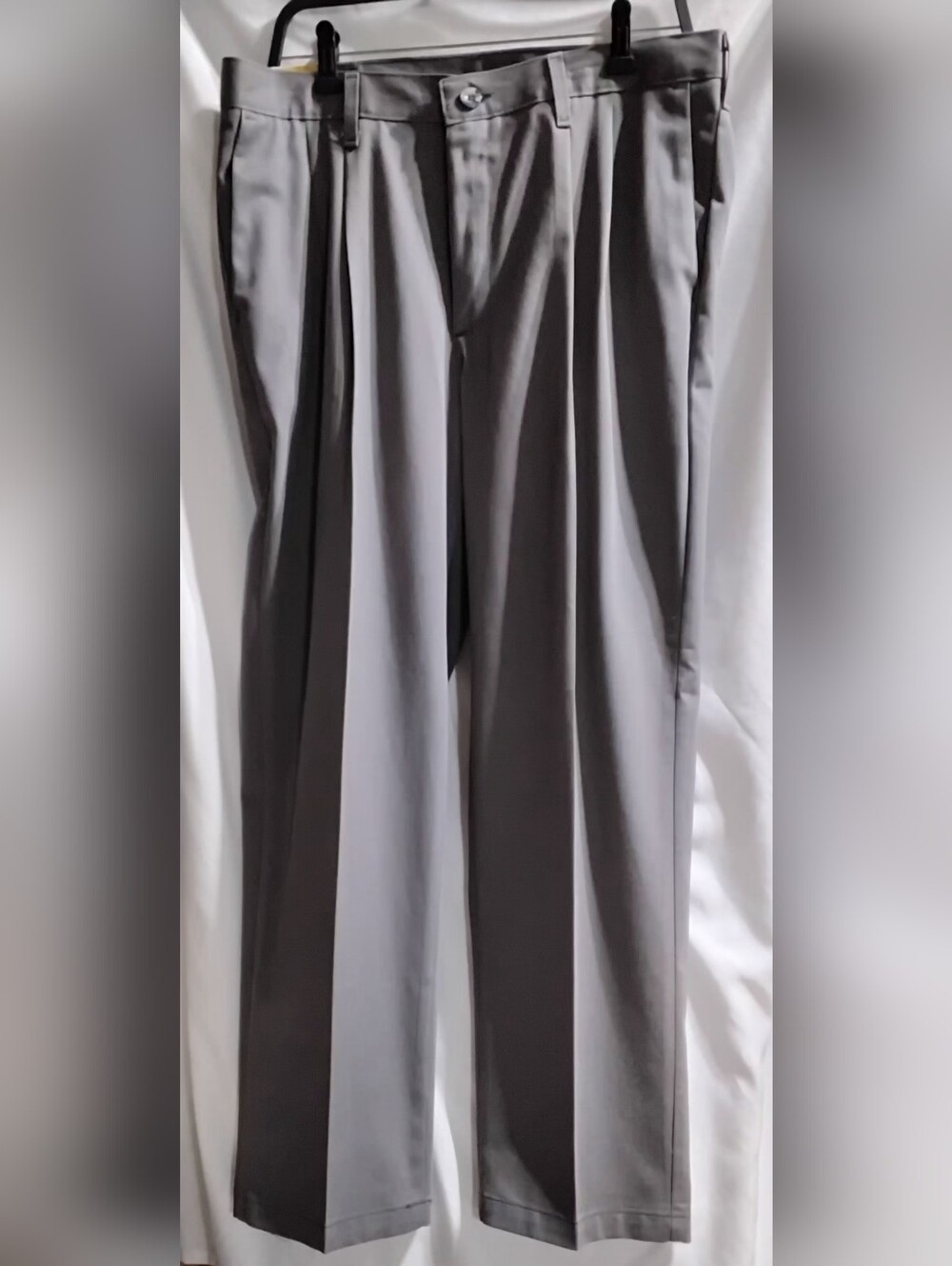 Lee Pants Mens 34X30 Grey Stain Resist Relaxed Fit Pleated Straight Leg NWT